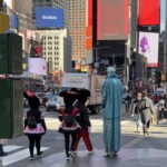 6.5 - Nothing like fantasy characters out touristing the tourists.